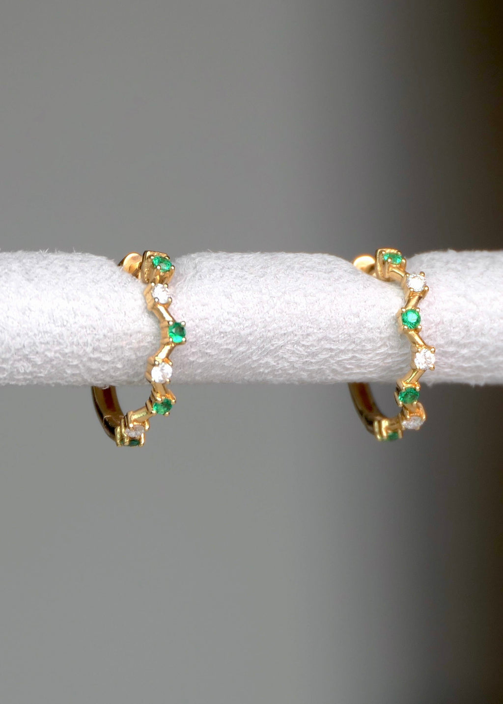 Verde Zig Zag Hoop Earrings