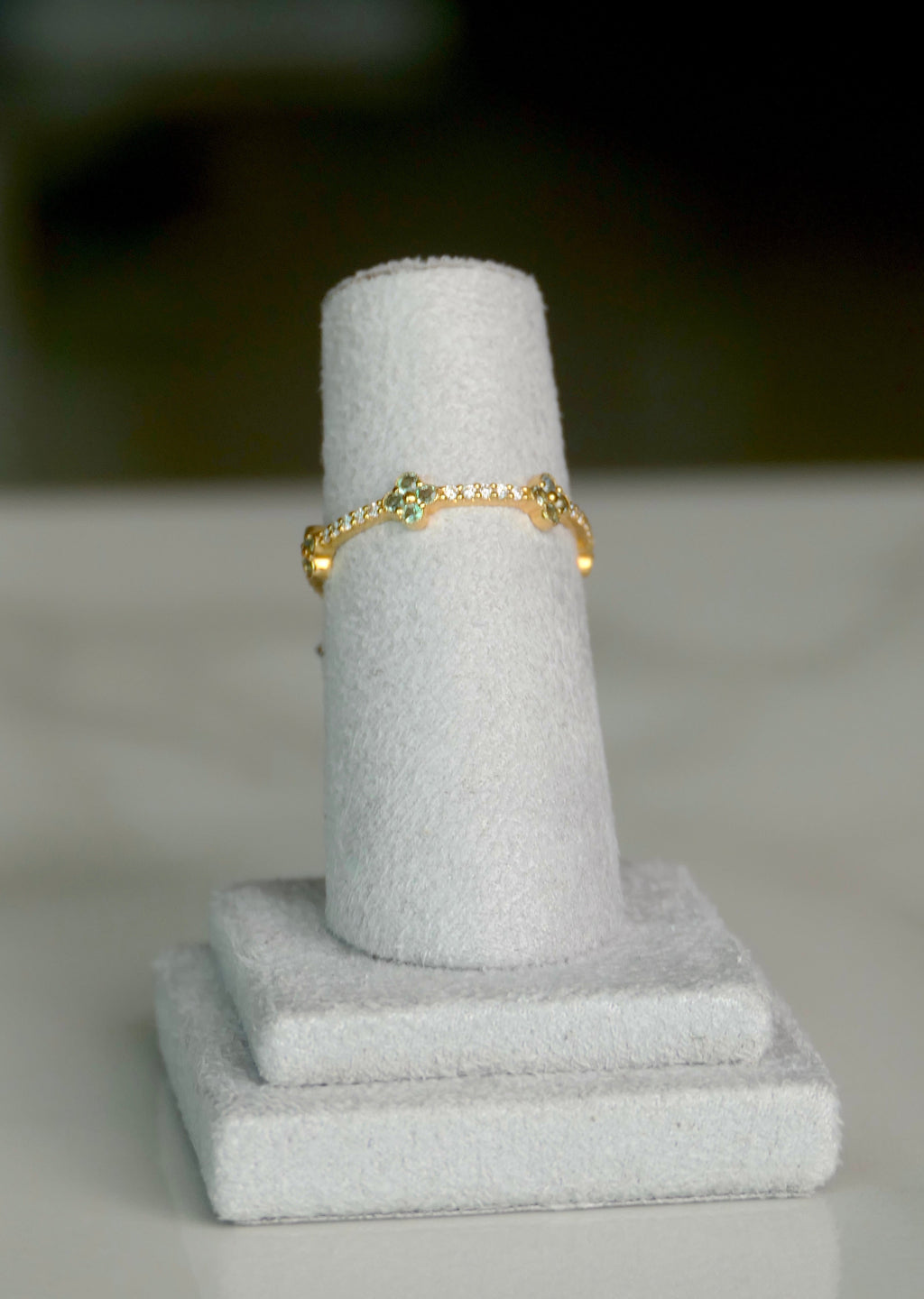 Anillo de eternidad con motivo floral