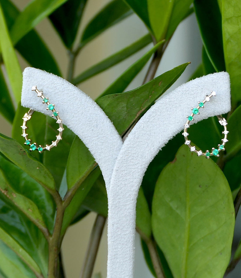 Pear Outline Front Hoops