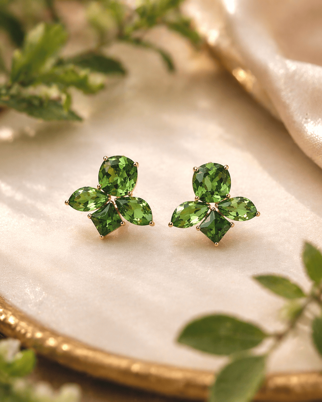 Par de pendientes de turmalina Verdant Bow