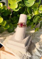 Anillo de herencia romántica
