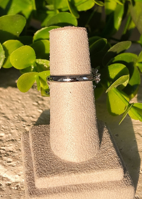 Reversible Butterfly Ring