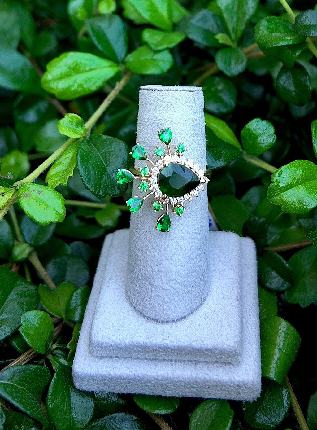 Anillo Halo Flor Verde