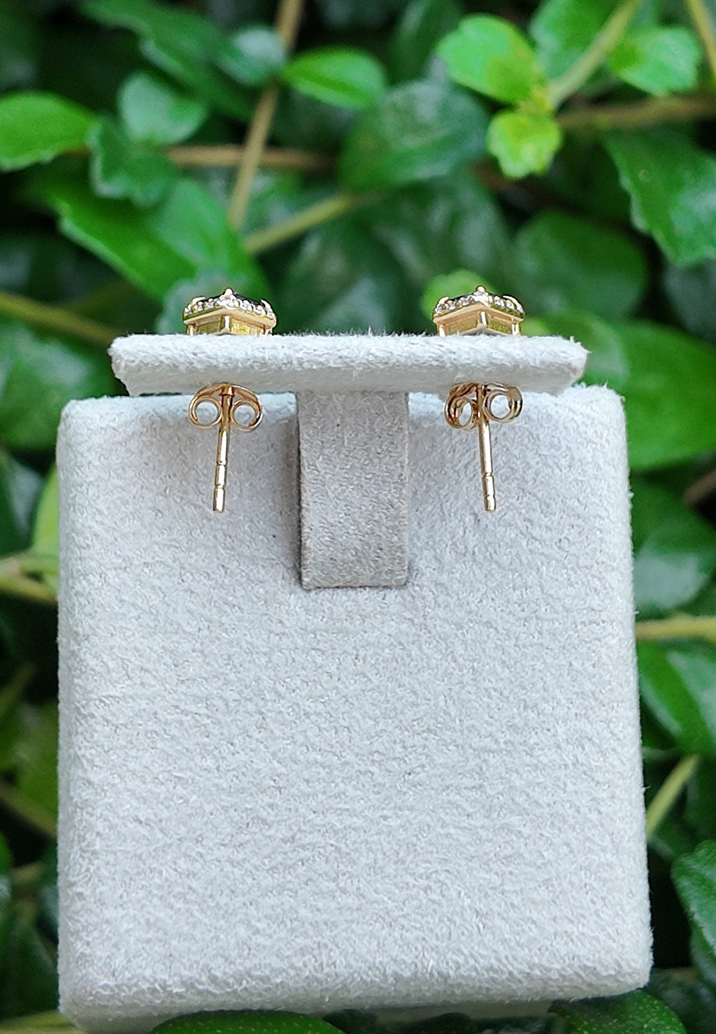 Vertex Ocean Studs