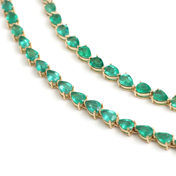 Emerald pear shape necklace